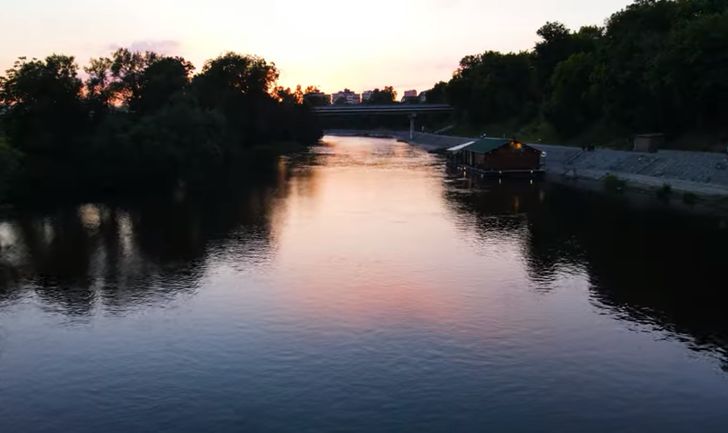 apartman luni kraljevo stan na dan sa dvoristem